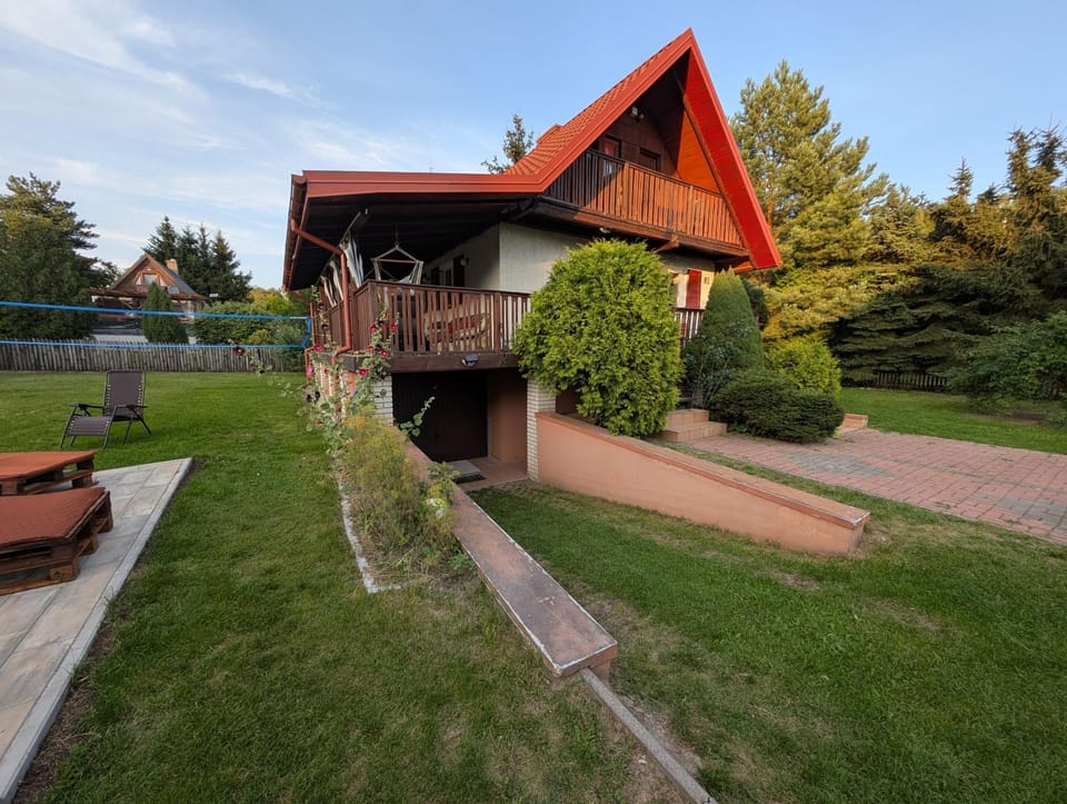 Property building, Spring, Day, Natural landscape, Garden, Garden, Garden view
