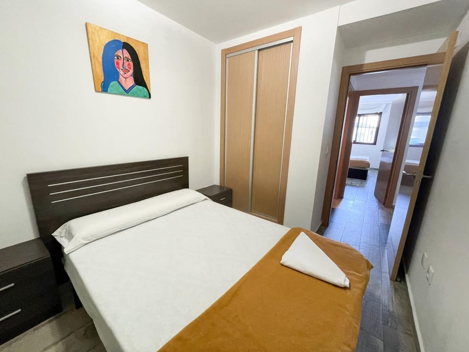 Shower, Spring, Bed, Activities, Winter, Summer, Children play ground, Bathroom, Balcony/Terrace, Photo of the whole room, Beach, Hiking, Animals, Animals, Animals, Bedroom, Autumn, Pets, Pets, Pets, Sea view, Swimming pool, Sports, Entertainment, children, children, children, young children, young children, young children, older children, older children, older children, group of guests, group of guests, group of guests, cot, Family, Family, Family, Bath, Parking, dishwasher, heating, heating, pet friendly, pet friendly, wardrobe, washing machine, elevator, air conditioner