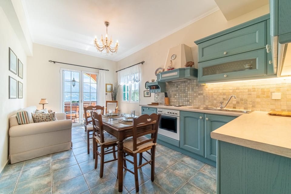 Property building, Kitchen or kitchenette, Living room
