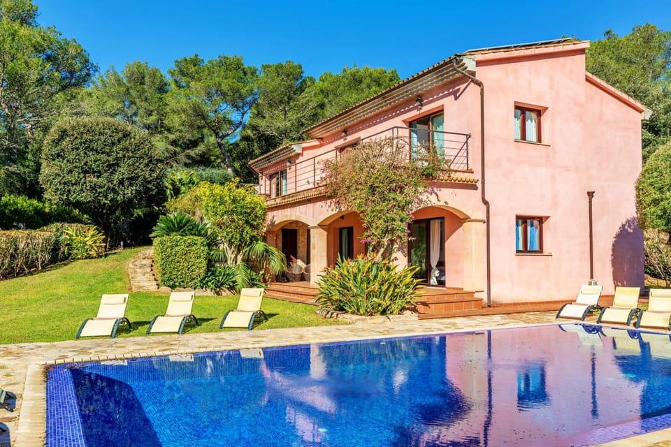 Off site, Swimming pool, sunbed