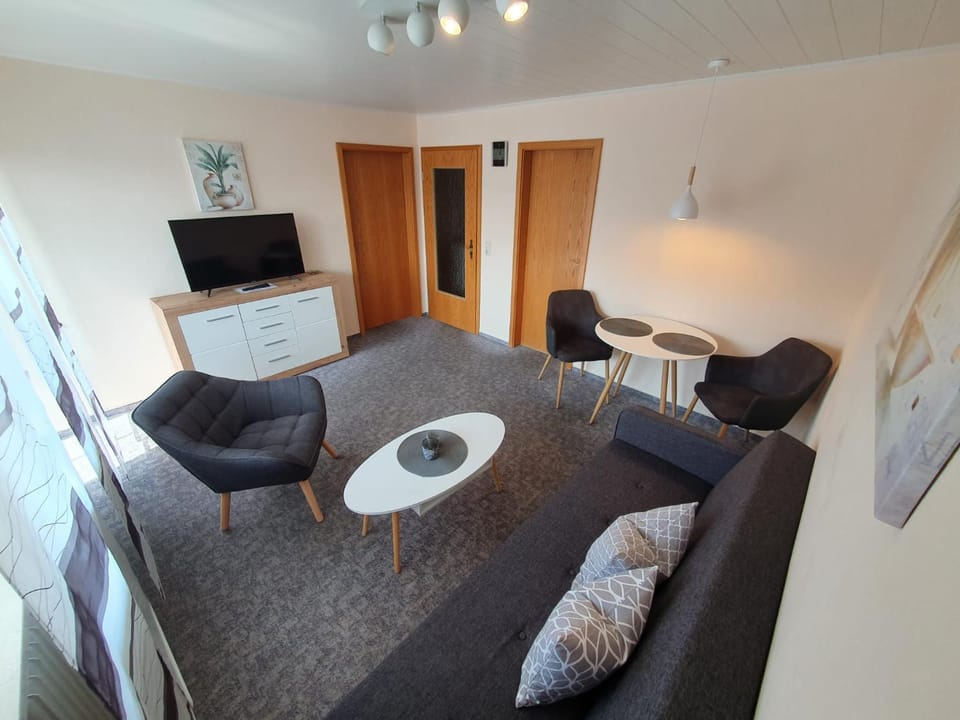 TV and multimedia, Living room, Photo of the whole room, Seating area