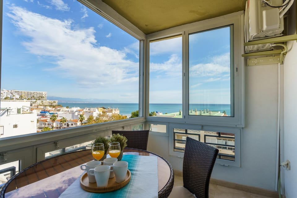Day, View (from property/room), Balcony/Terrace, Dining area, Sea view