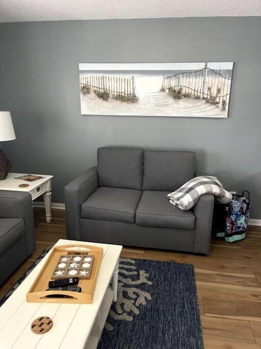 Lazy Palm 4 Pools Short Walk To Beach! Sleeps 5! Apartment in Panama City Beach