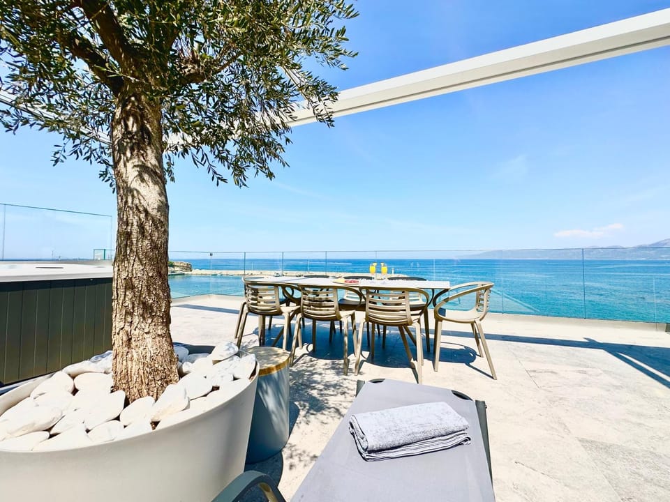 Day, Hot Tub, View (from property/room), Balcony/Terrace, Sea view