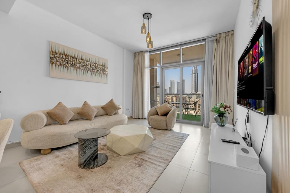 Burj Khalifa View, 2BR and Maid 3Minutes to Dubai Mall Apartment in Dubai