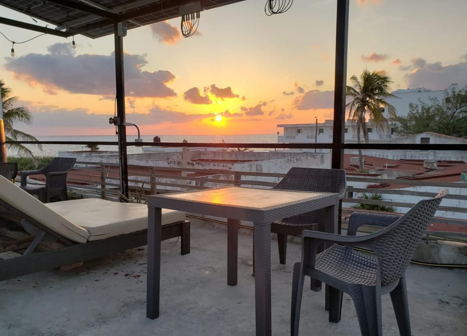Balcony/Terrace, Sea view, Sunrise, sunbed