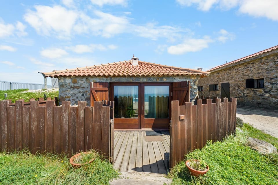 Mökki Apúlia House in Portugal