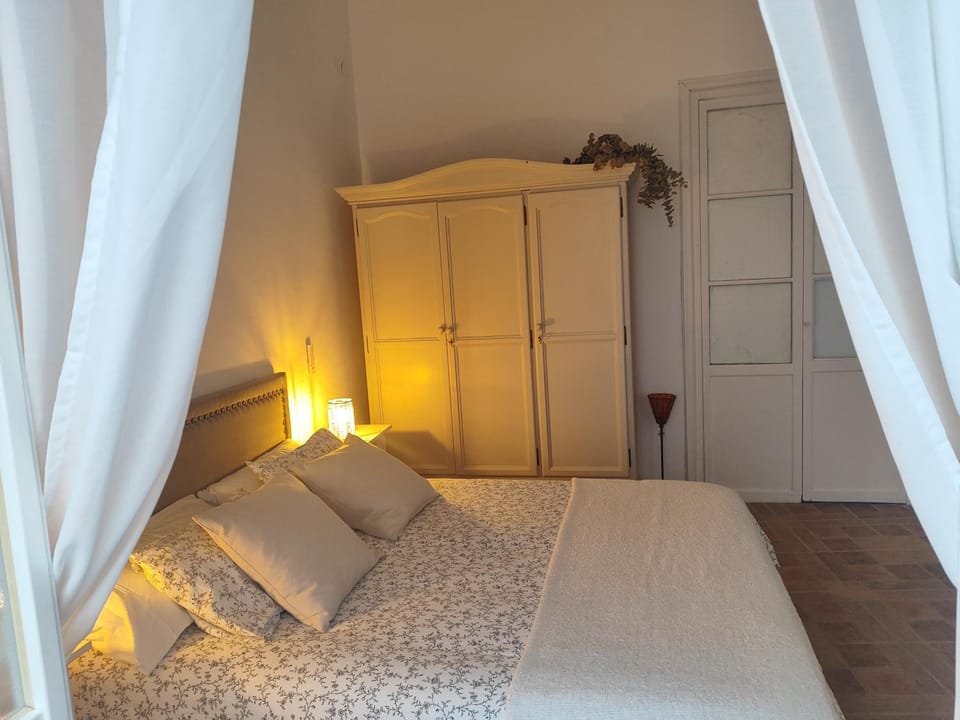 Bed, Bedroom, wardrobe