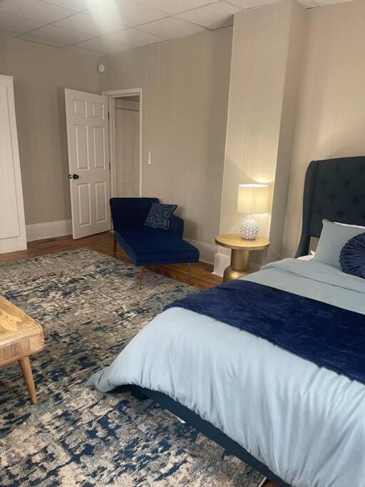Fancy Homes Manistee B with Lake View! Apartment in Manistee