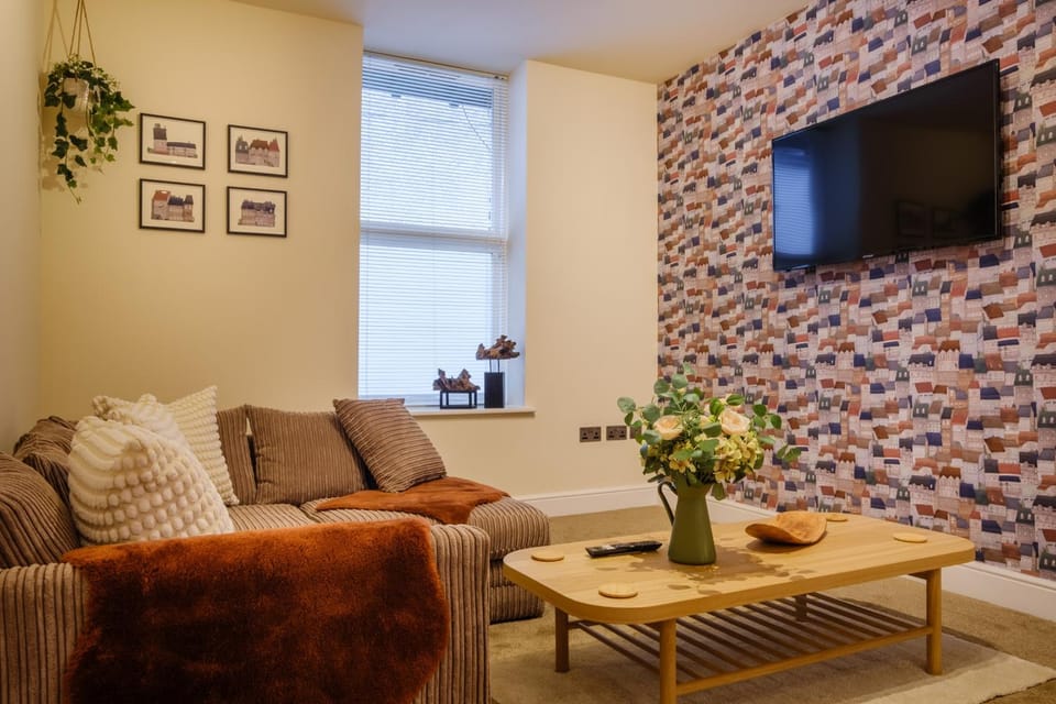 Flat 2, The Old Antiques Warehouse - FREE off-site Health Club access with Pool, Sauna, Steam Room & Gym Apartment in Bowness-on-Windermere