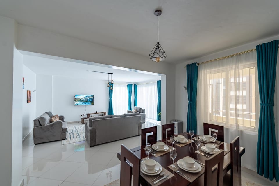 TV and multimedia, Living room, Seating area, Dining area