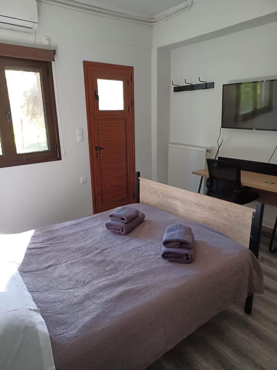 TV and multimedia, Bedroom, Street view