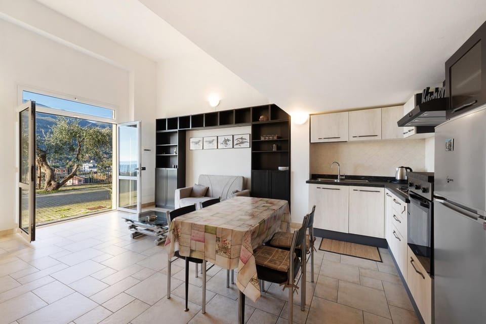 Property building, Kitchen or kitchenette, Living room