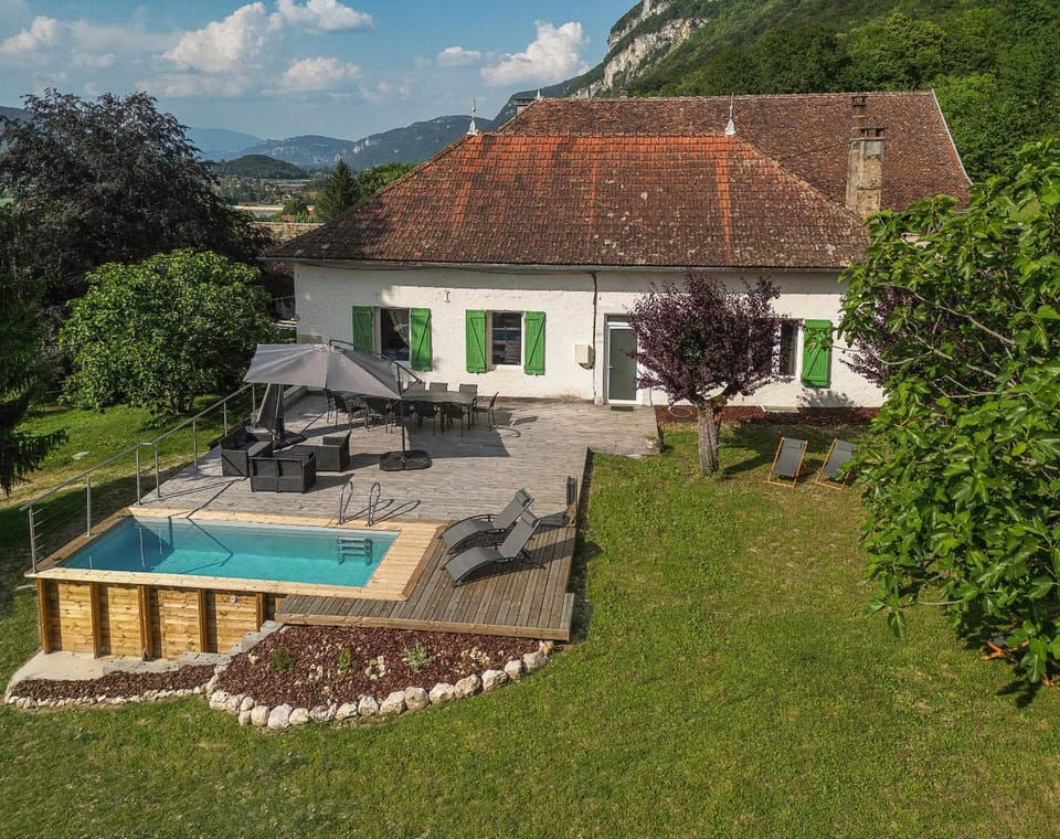 Property building, Swimming pool