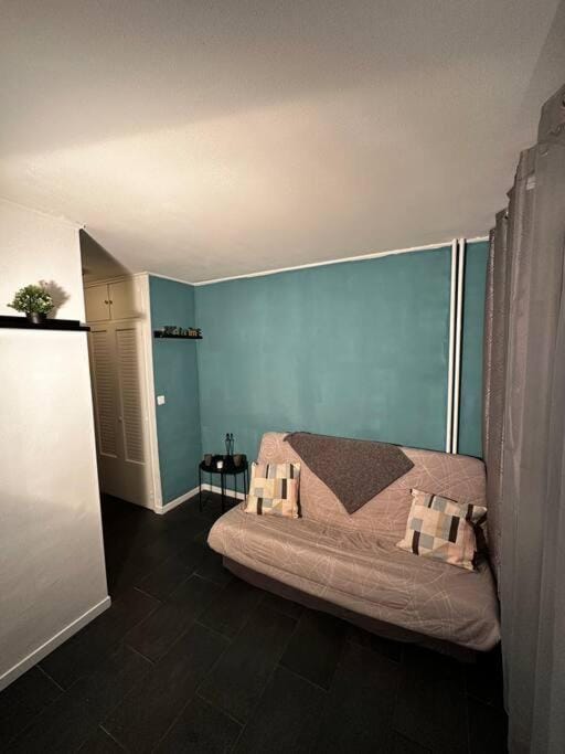 Superbe studio avec piscine ext Apartment in Antibes