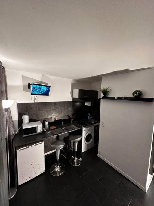 Superbe studio avec piscine ext Apartment in Antibes