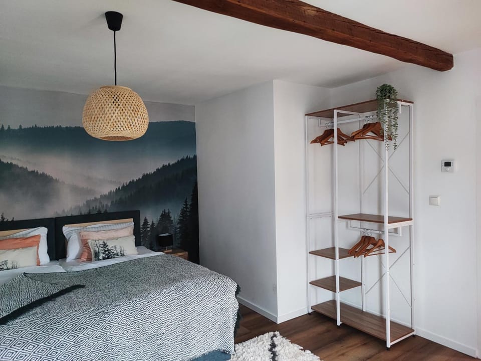 Bed, Photo of the whole room, wardrobe