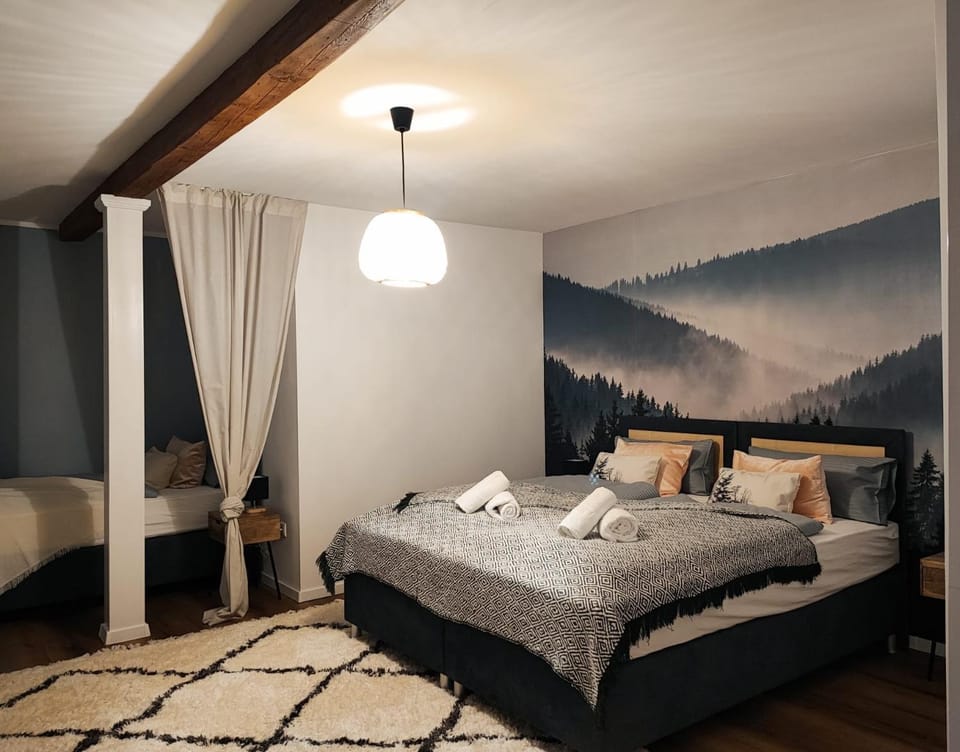 Bed, Photo of the whole room, Bedroom, towels