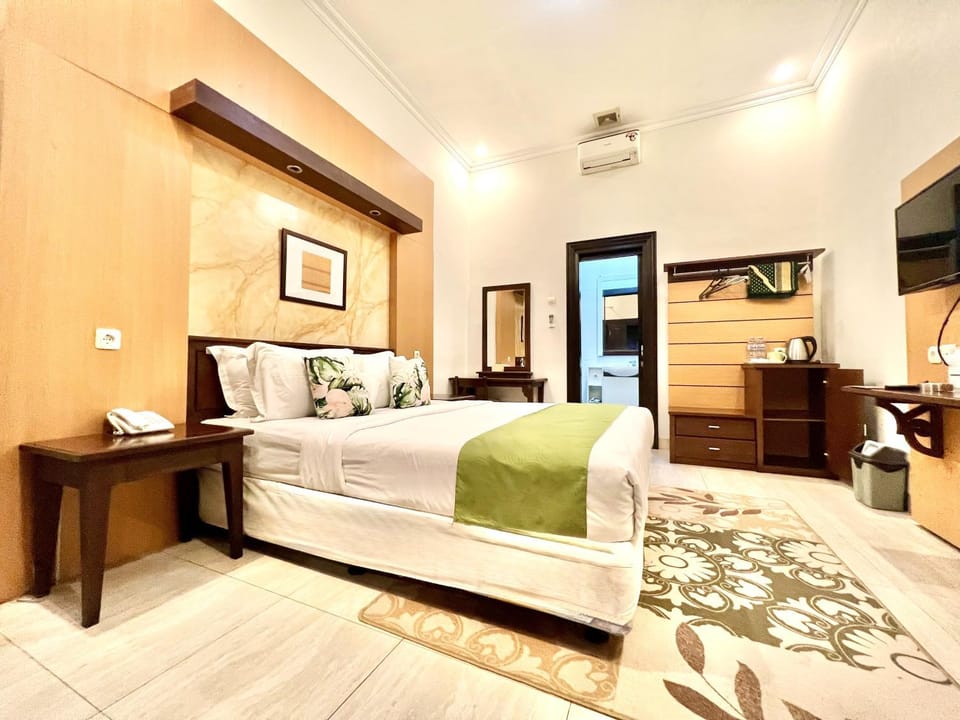 Bed, TV and multimedia, Photo of the whole room, Bedroom, air conditioner