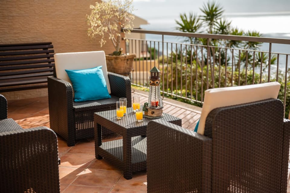 View (from property/room), Balcony/Terrace