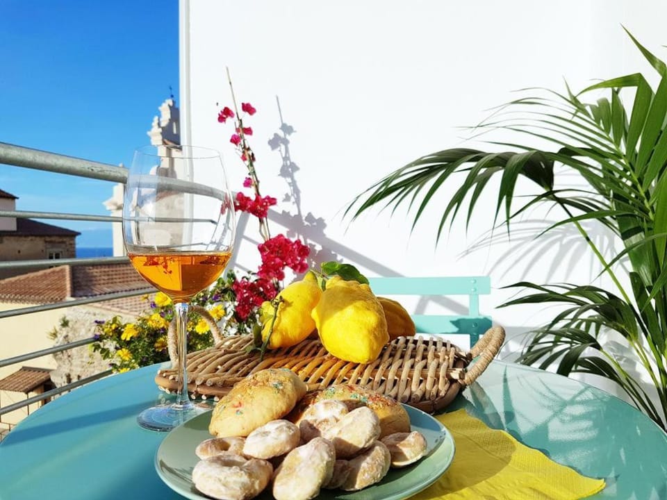 View (from property/room), Balcony/Terrace