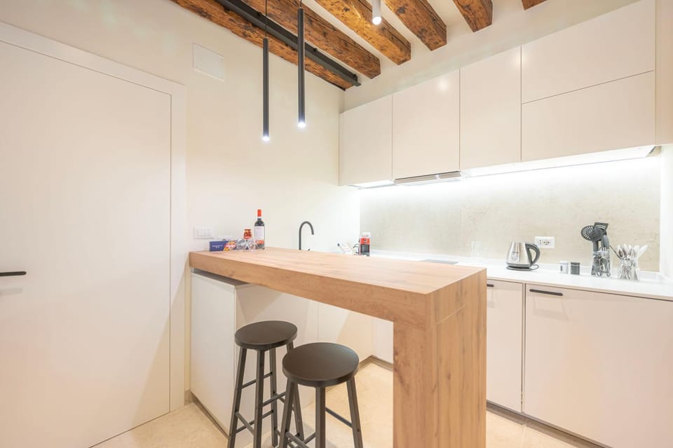 Kitchen or kitchenette, kitchen