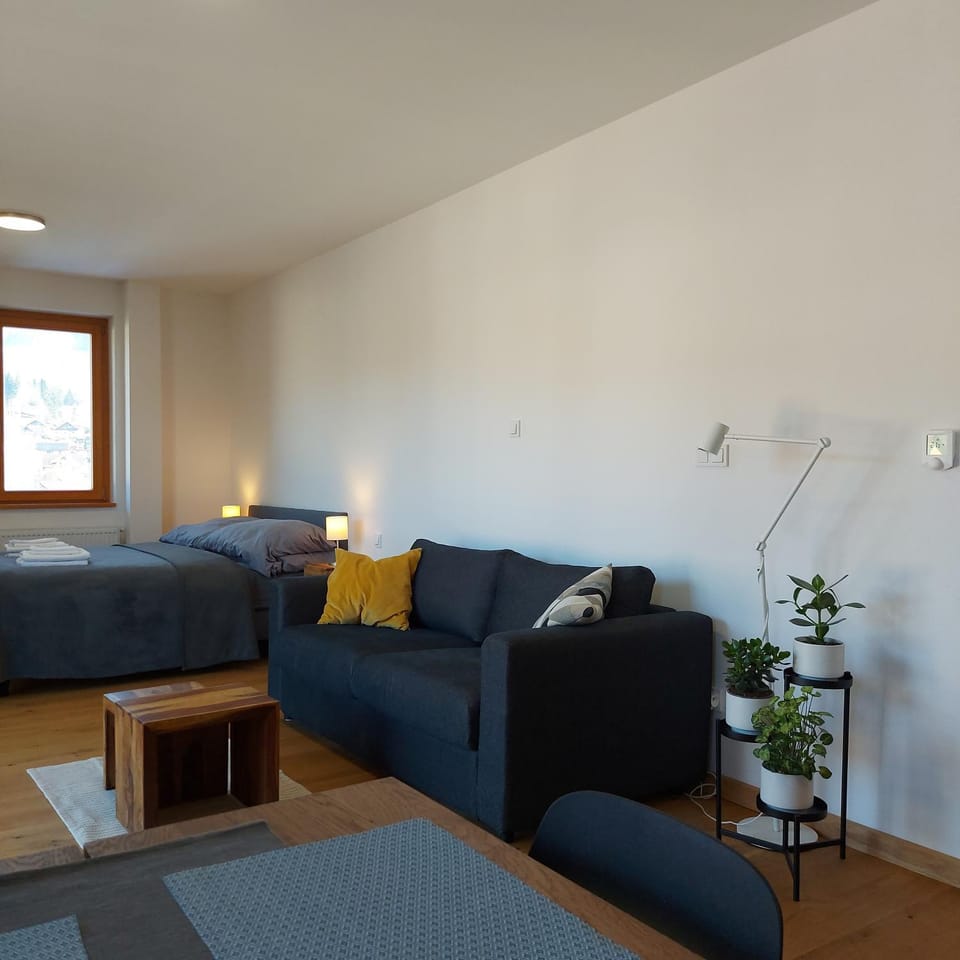Living room, locker