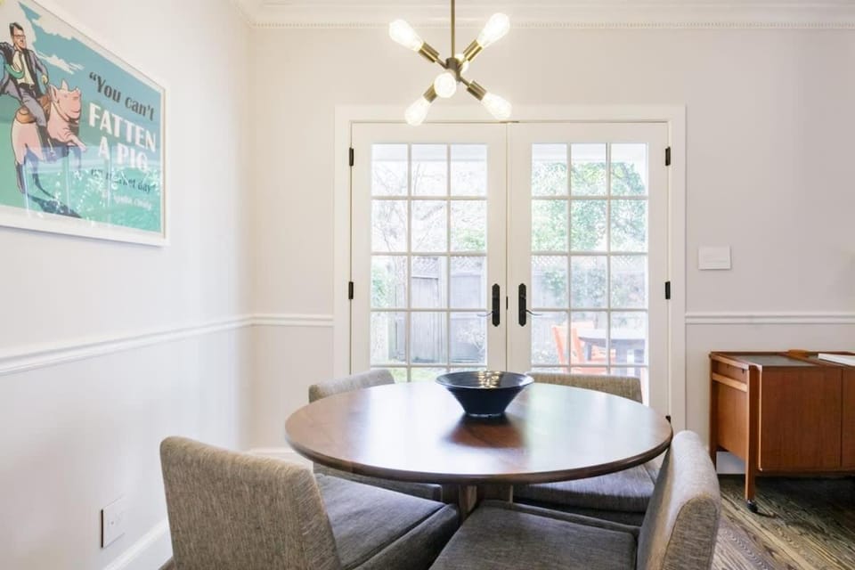 Historic Charming Home in Old Town House in Alexandria