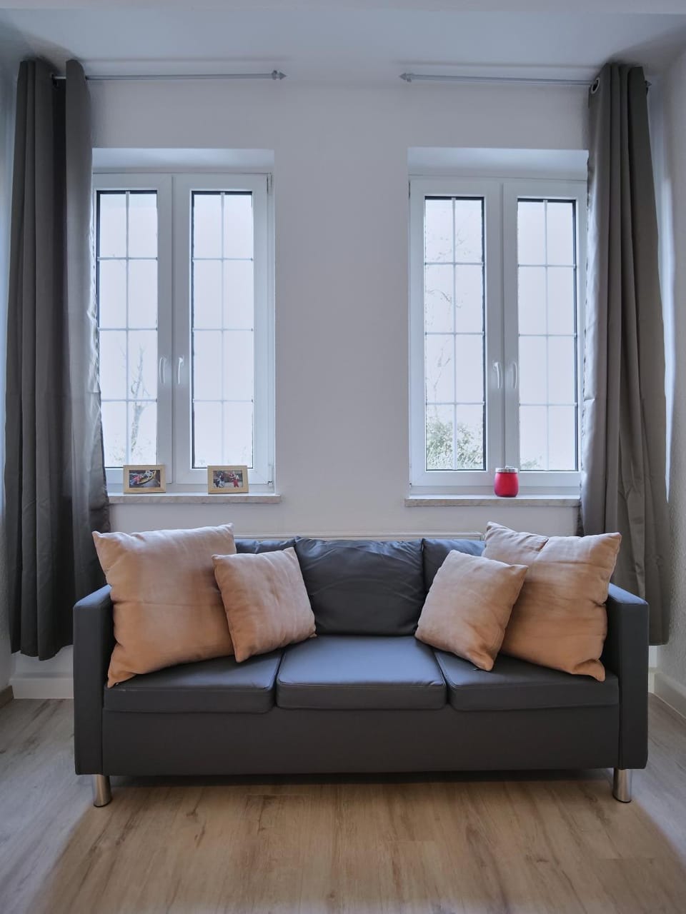 Seating area, Bedroom