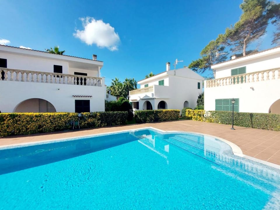 Day, Swimming pool, Swimming pool