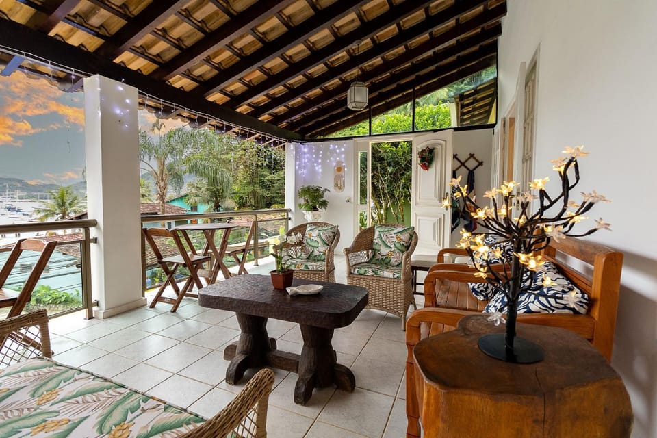 Natural landscape, View (from property/room), Balcony/Terrace, Seating area, Dining area, Garden view, Sea view