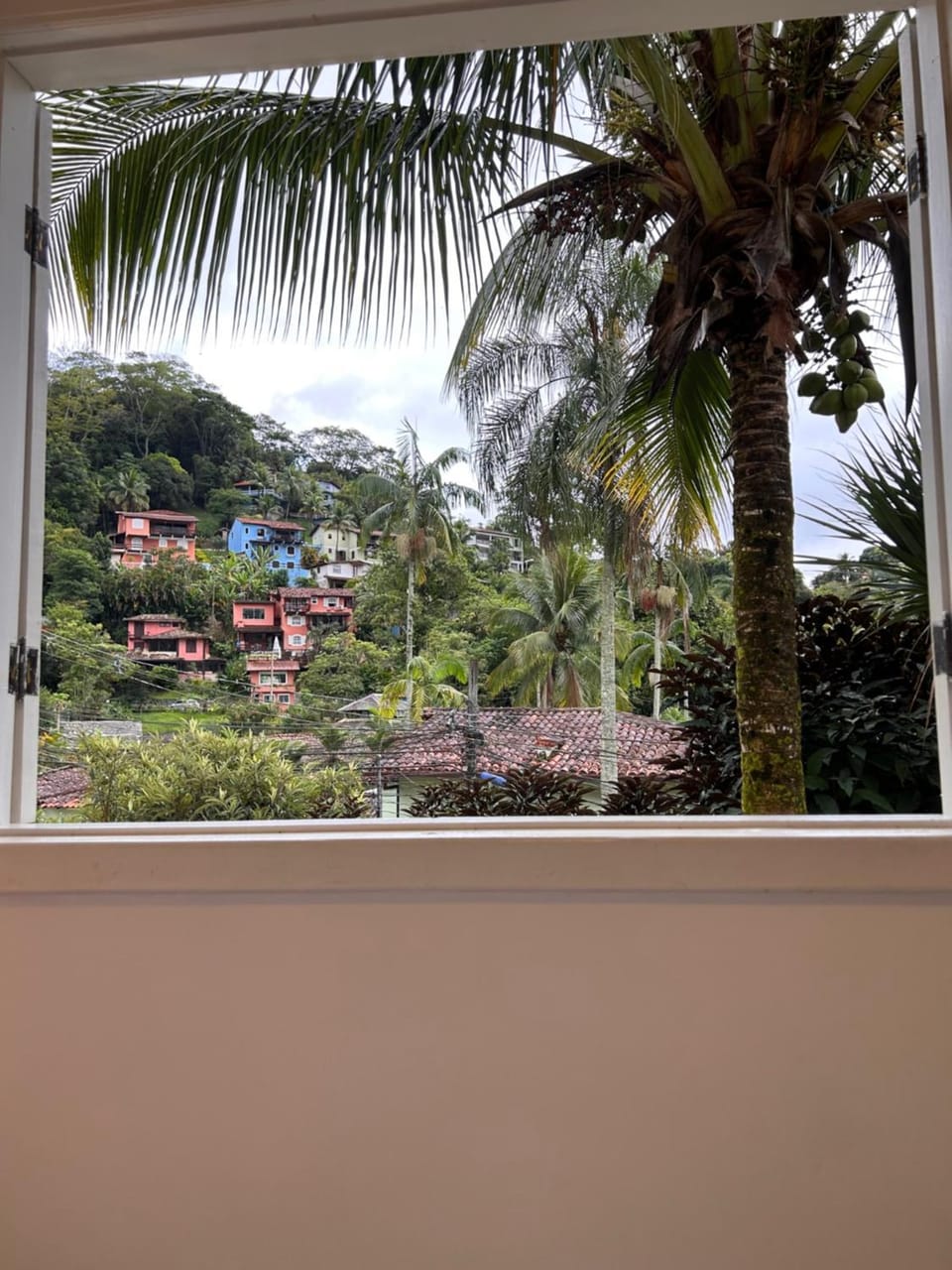 Casa Amarela Bed and Breakfast in Angra dos Reis