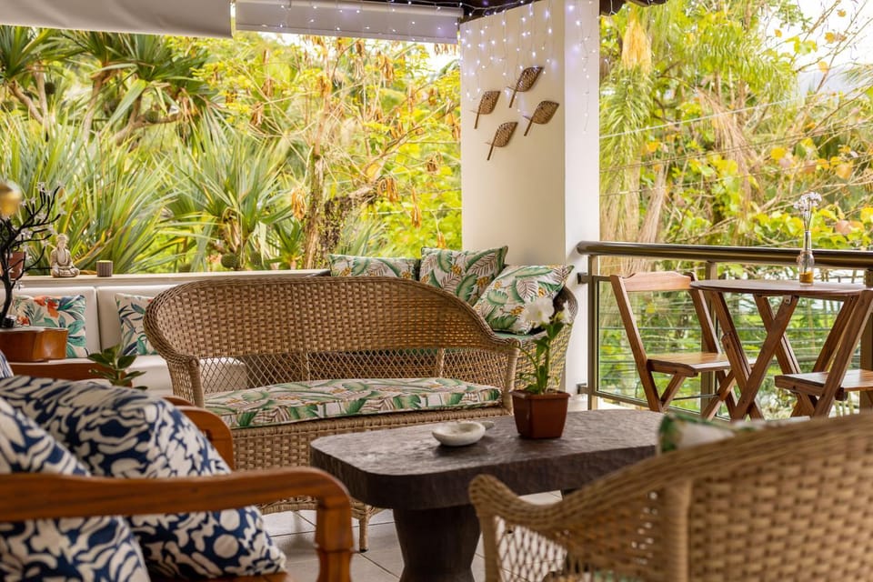 Patio, Day, Seating area