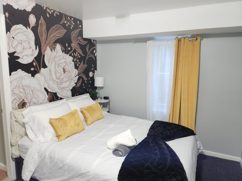 Entire 2-BED Private Apt - EWR/NYC/OUTLET MALL Apartment in Newark