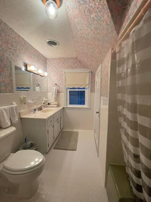 Shower, Toilet, Bathroom, Bath