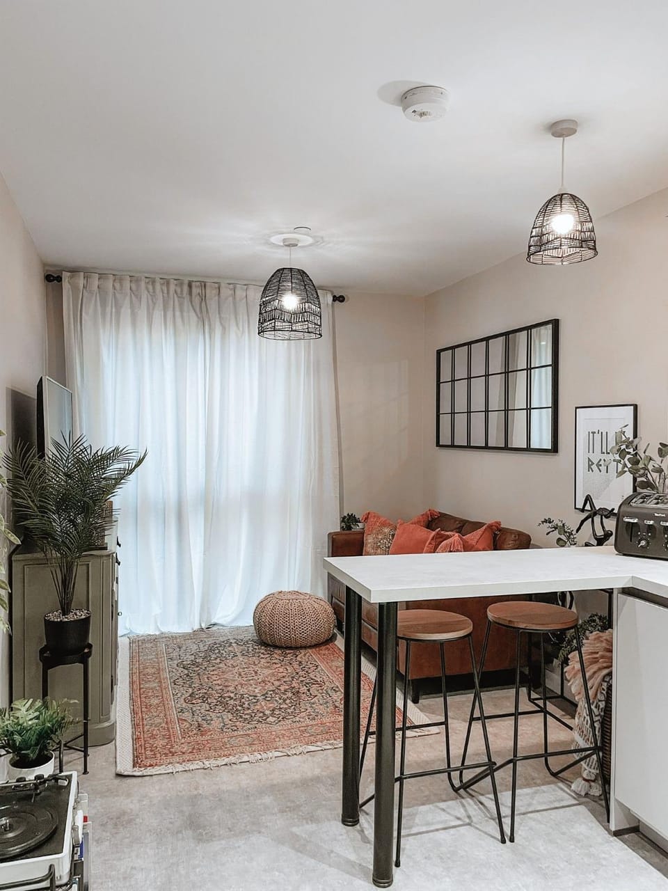 Living room, Dining area