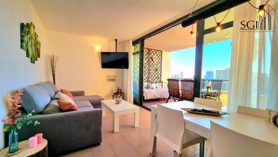 Communal lounge/ TV room, Living room, Dining area