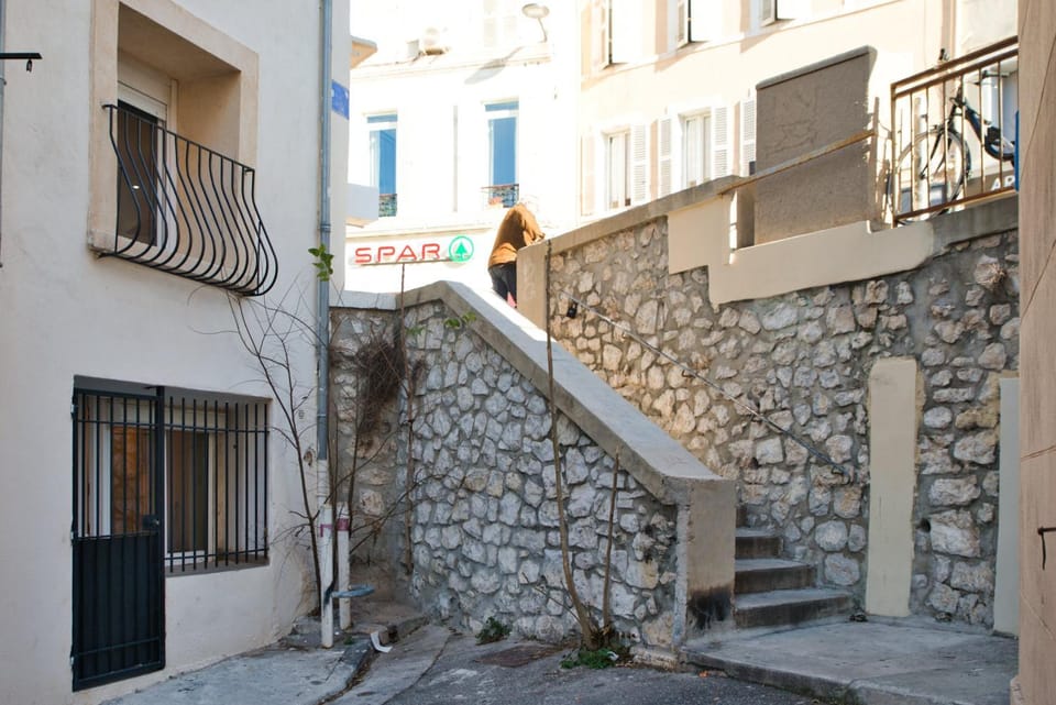 Studio cosy au coeur de Bompard Apartment in Marseille