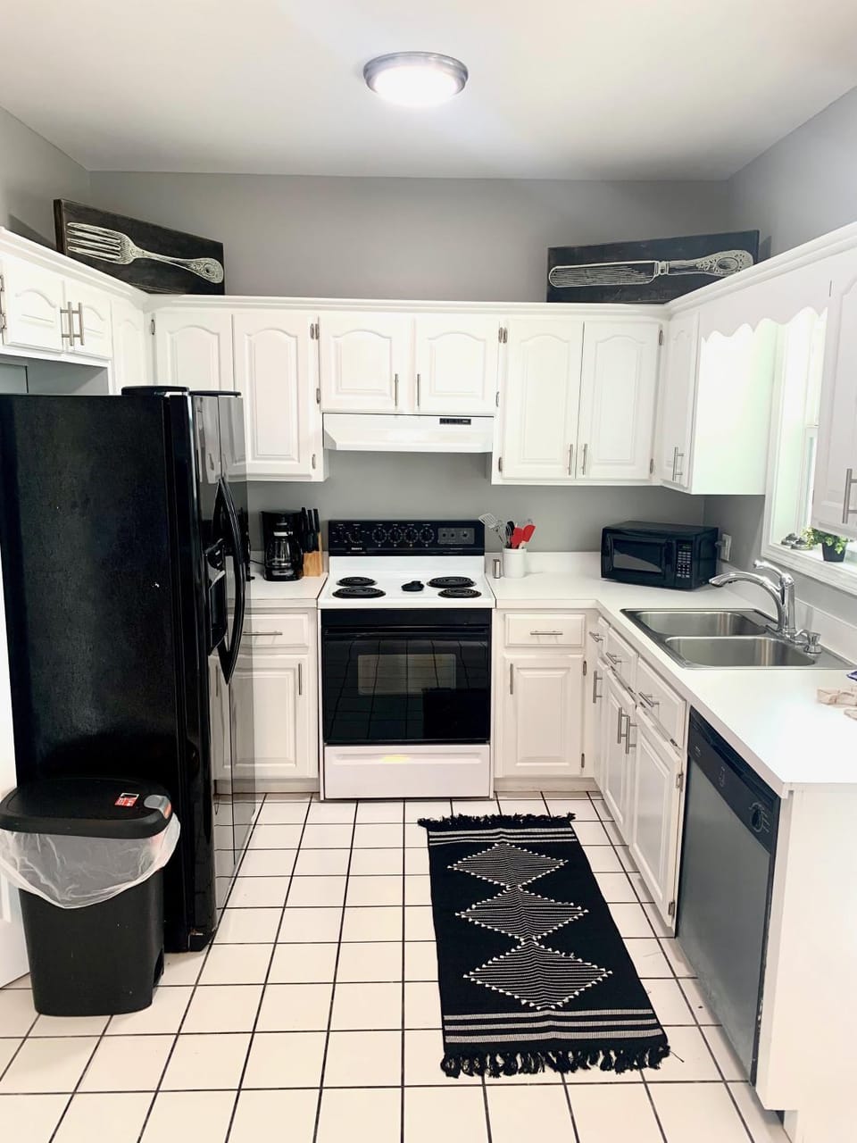 Modern, 3 BR Private House within Walking Distance to the Beach! House in Gulf Shores