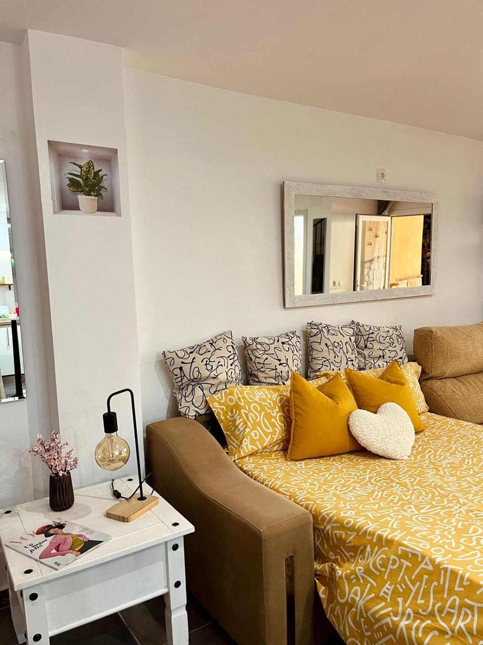 Bed, Living room, Seating area