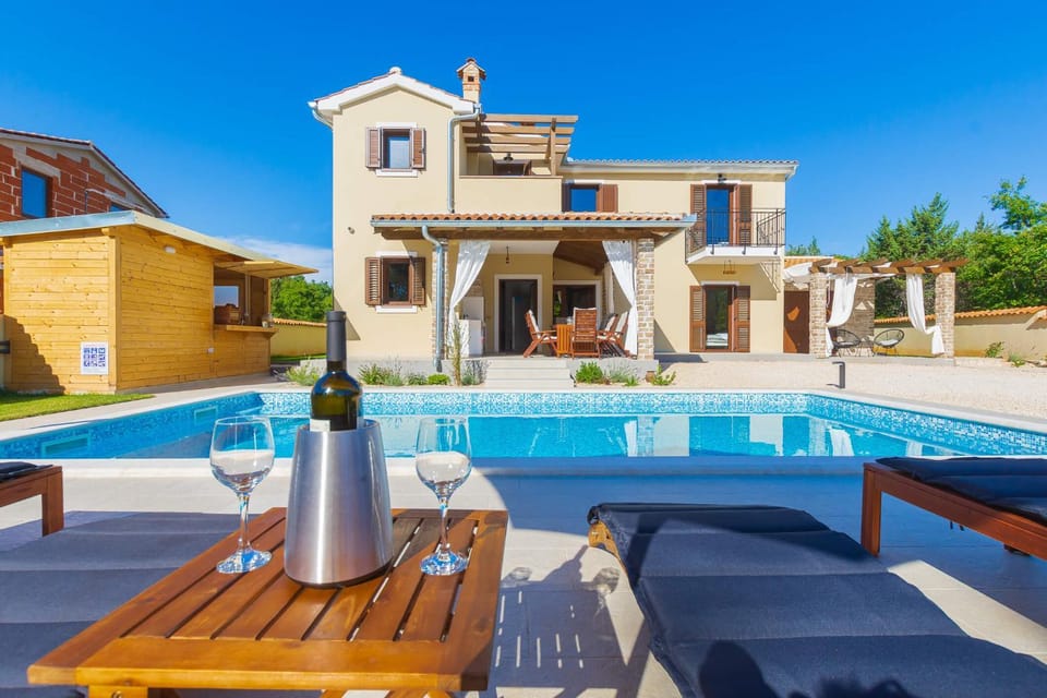 Villa David - luxurious secluded villa with a heated pool Villa in Istria County