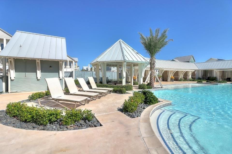 The Fairway Farmhouse House in Port Aransas