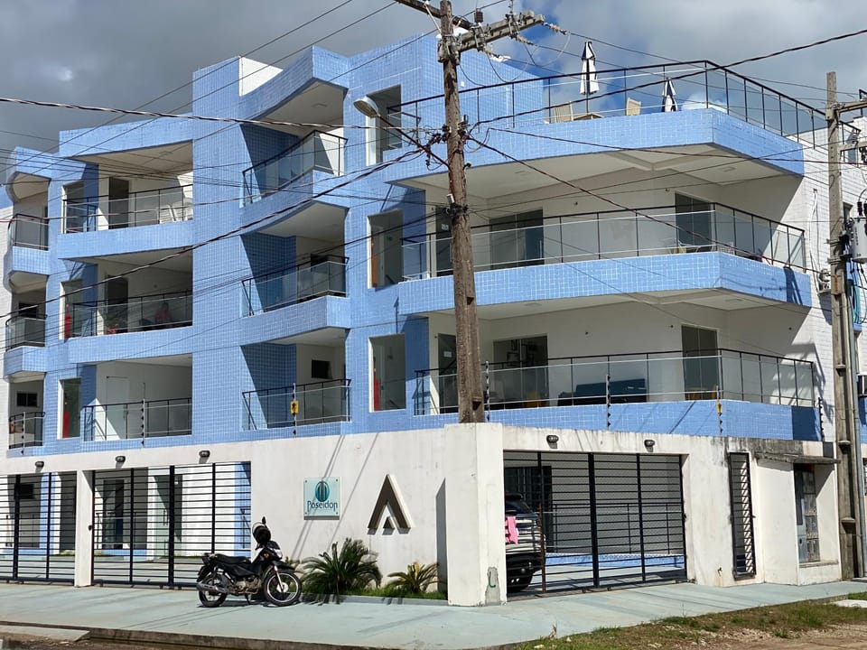 Property building, Day, Neighbourhood, Balcony/Terrace, Street view, Parking