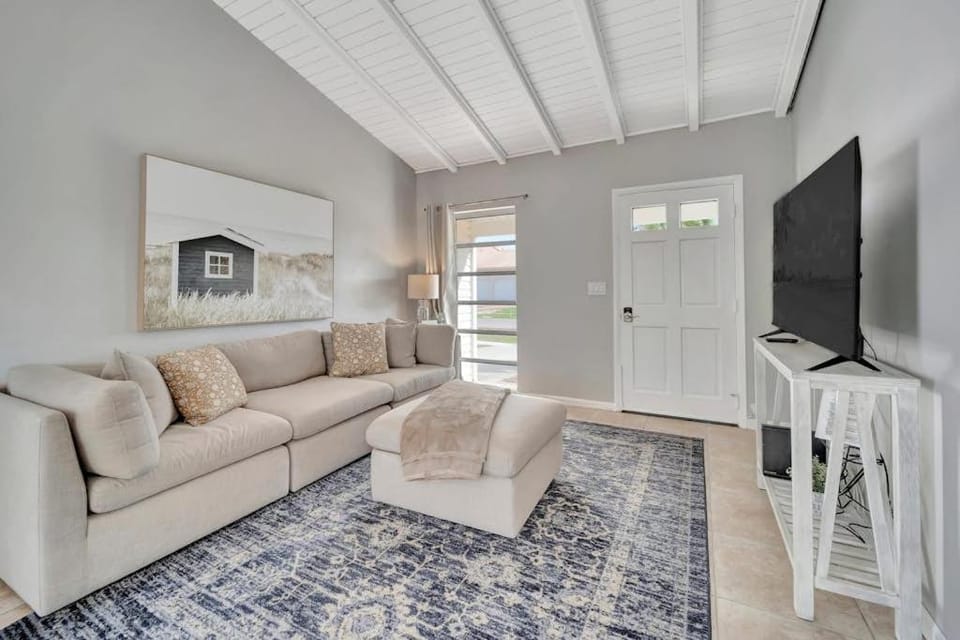 Sunny Sanctuary House in Marco Island