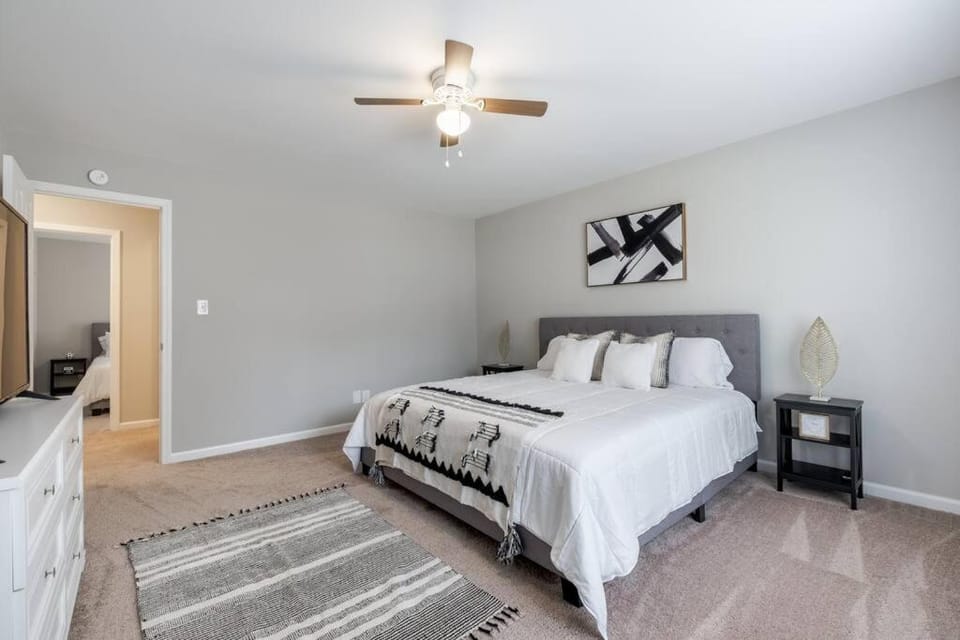 Stunning SouthPark/Cotswold Home House in Charlotte