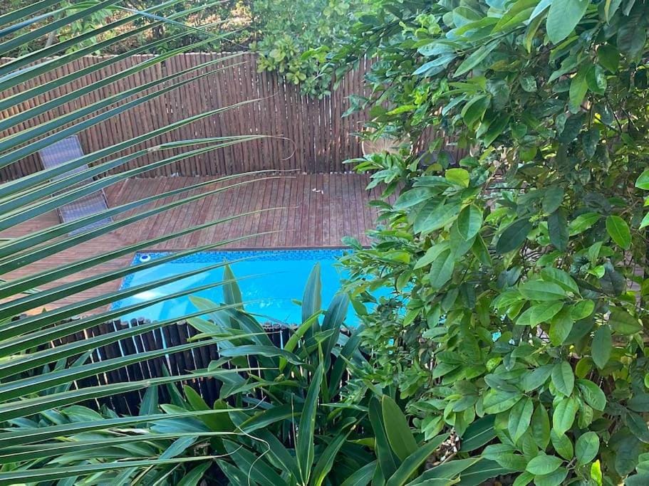 Flat com piscina e perto do mar Taipus Apartment in State of Bahia