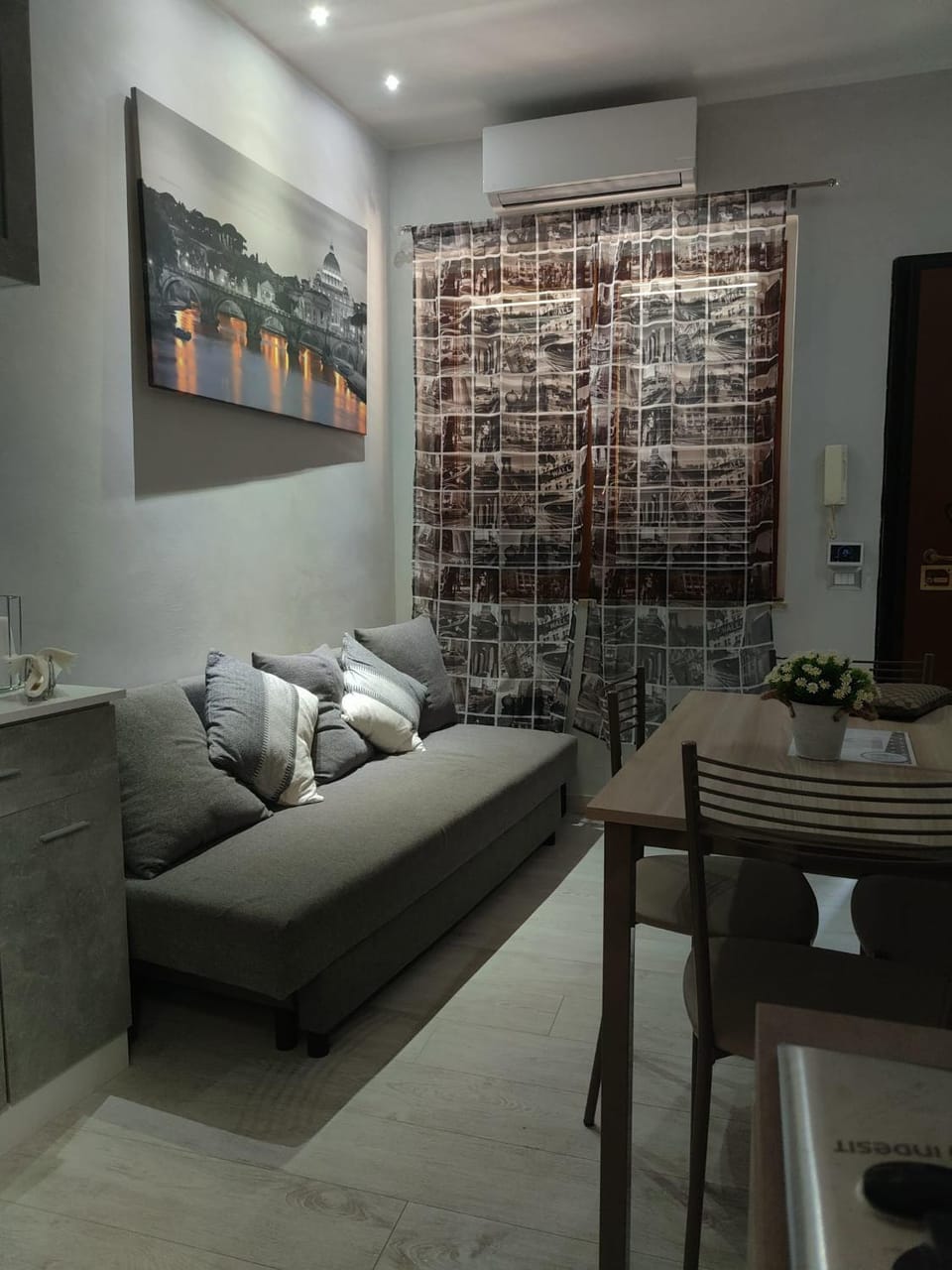 Seating area, hair dresser, air conditioner