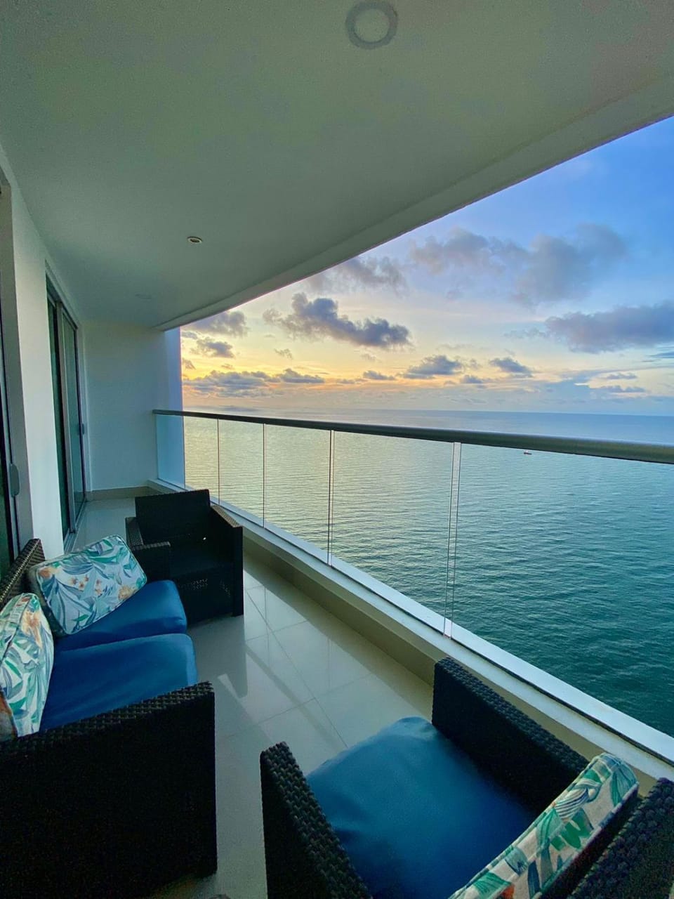 Natural landscape, View (from property/room), Balcony/Terrace, Beach, Sea view
