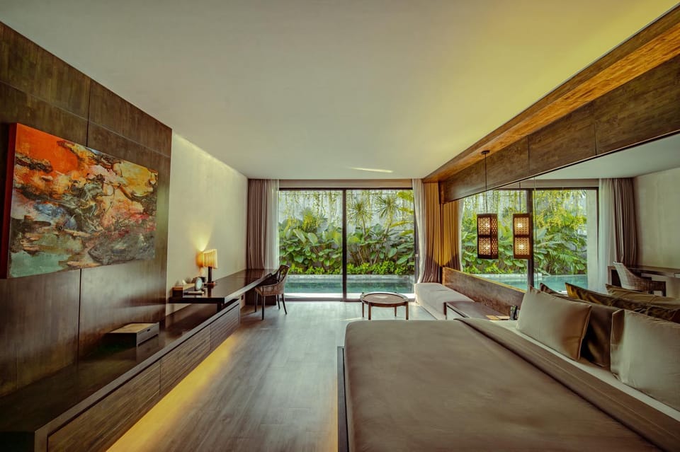 Bedroom, Pool view