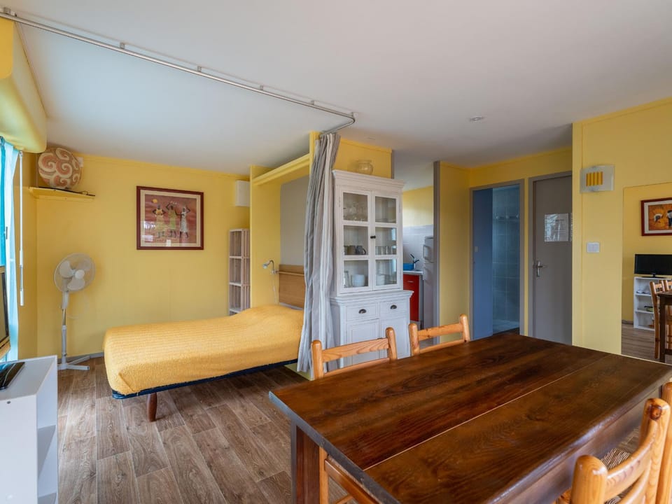 Chalet cosy pour 4 pers à Mimizan, proche plages et pistes cyclables, classé 2 étoiles - FR-1-50-108 House in Mimizan